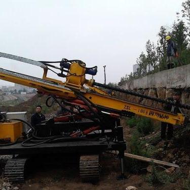 河南边坡支护锚固钻机 多功能履带式凿岩钻机